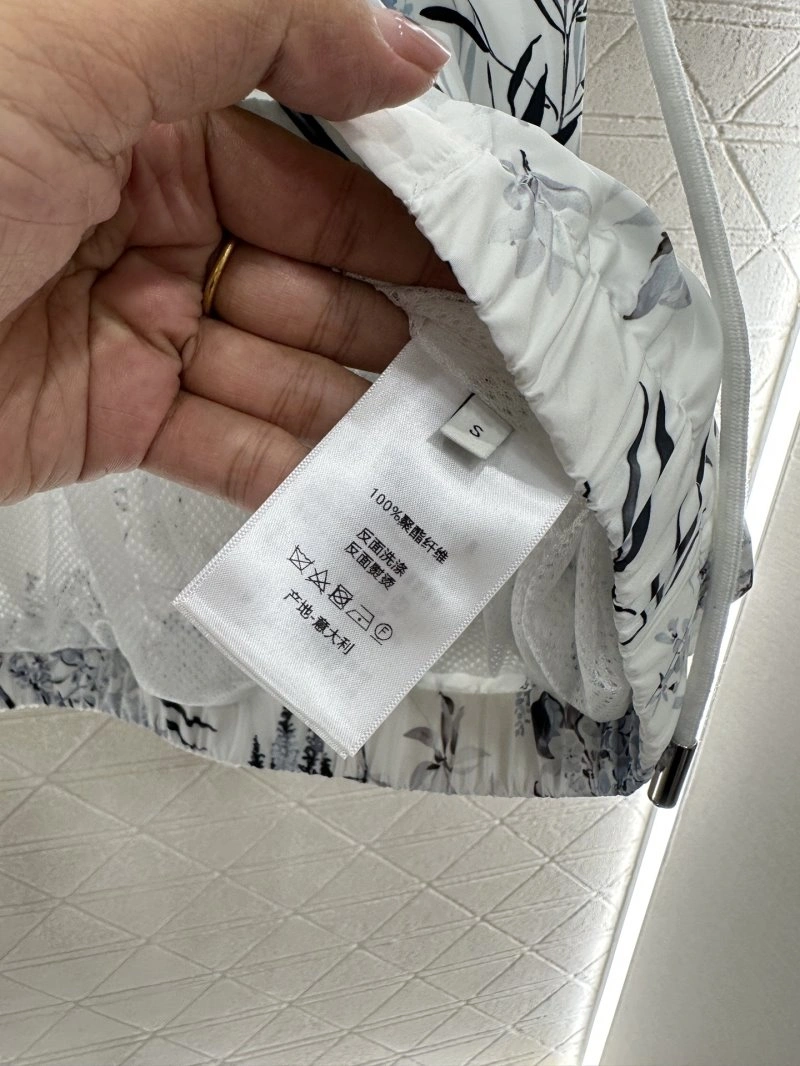 Christian Dior Short Suits UrbanChic 112832