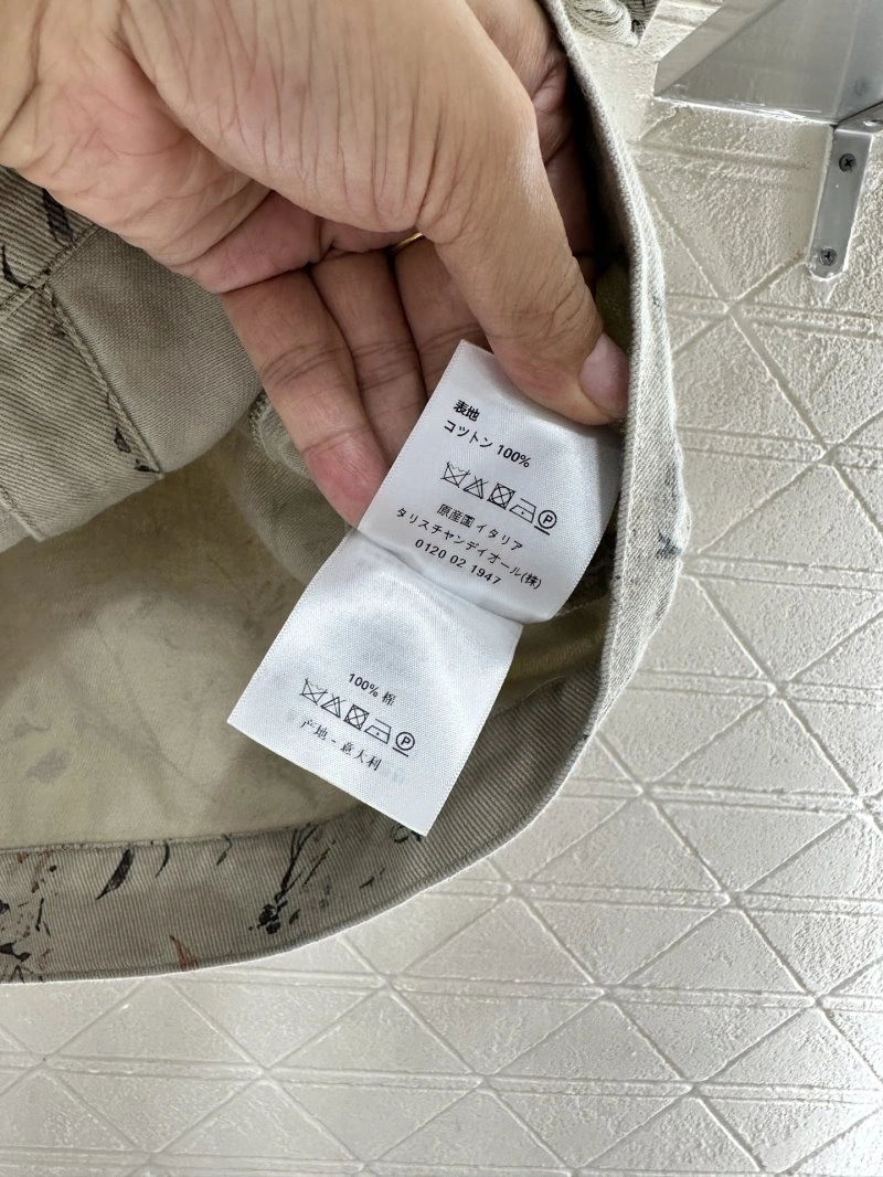 Versatile Christian Dior Short Suits 112828