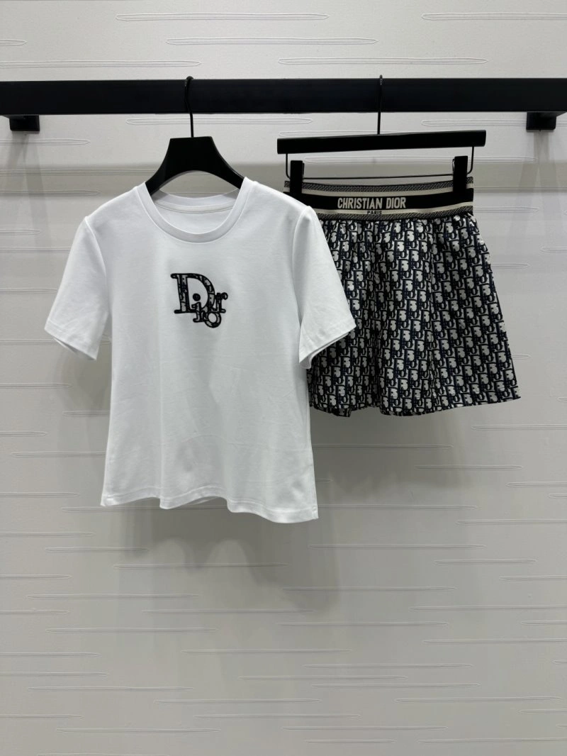 Christian Dior Short Suits EasyCare 114264