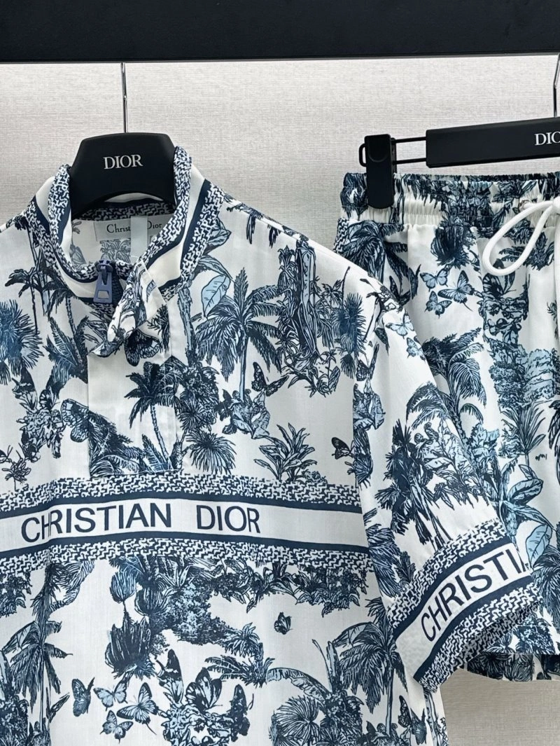 Chic Christian Dior Short Suits 111994