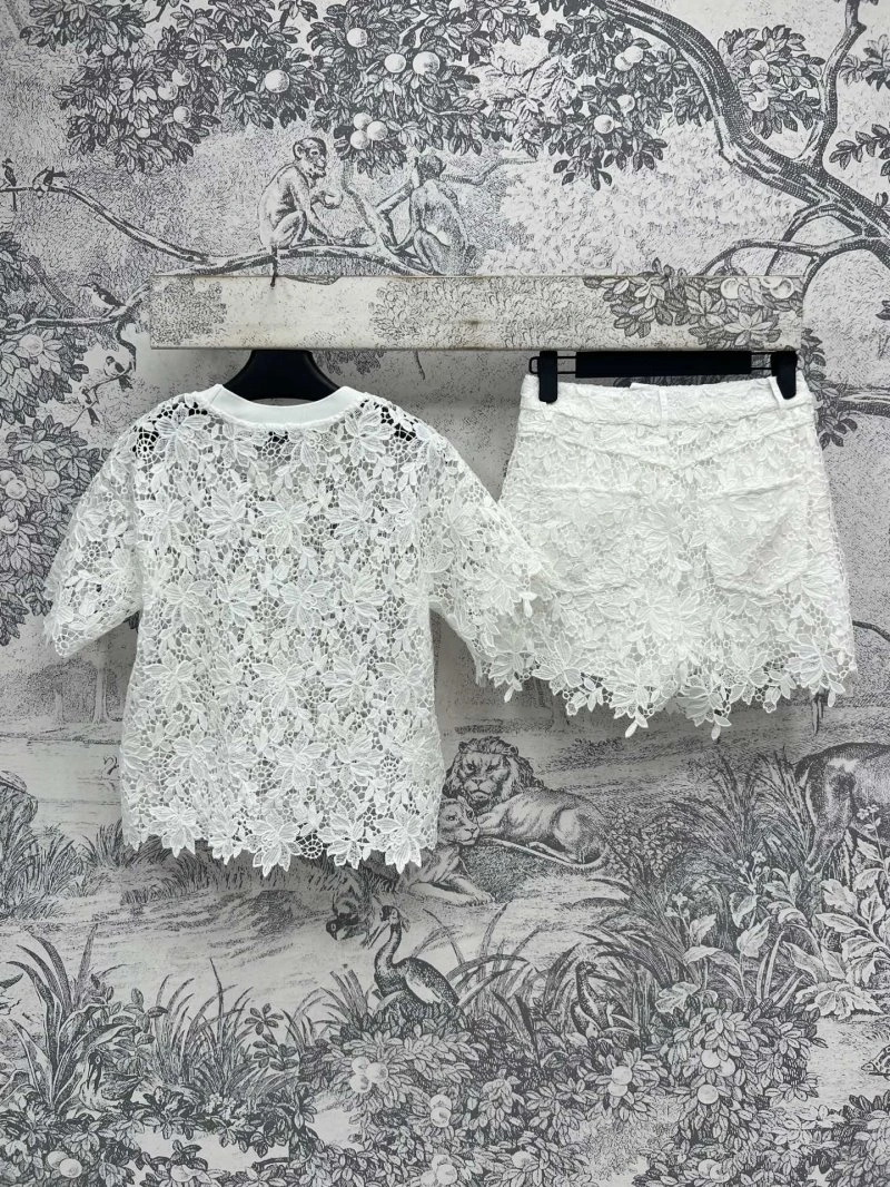 Versatile Christian Dior Short Suits 112005