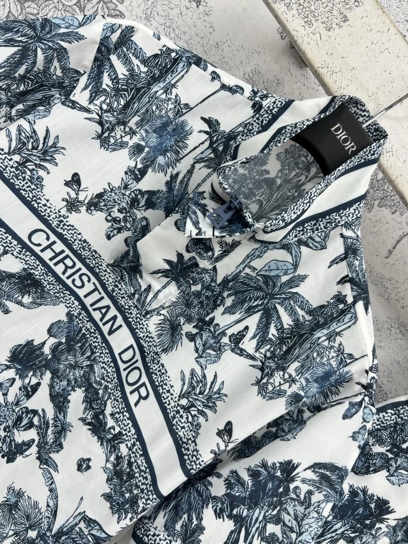 Stylish Christian Dior Short Suits 112001