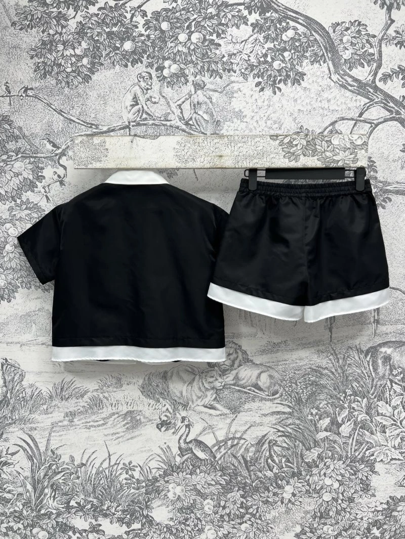 Minimalist Christian Dior Short Suits 112003