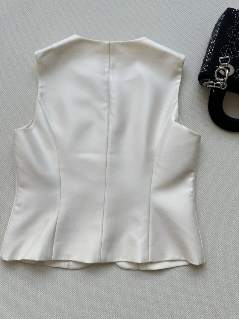 Flexible Christian Dior Short Suits 111992