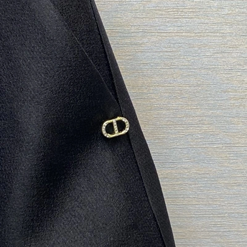 Contemporary Christian Dior Short Suits 113701