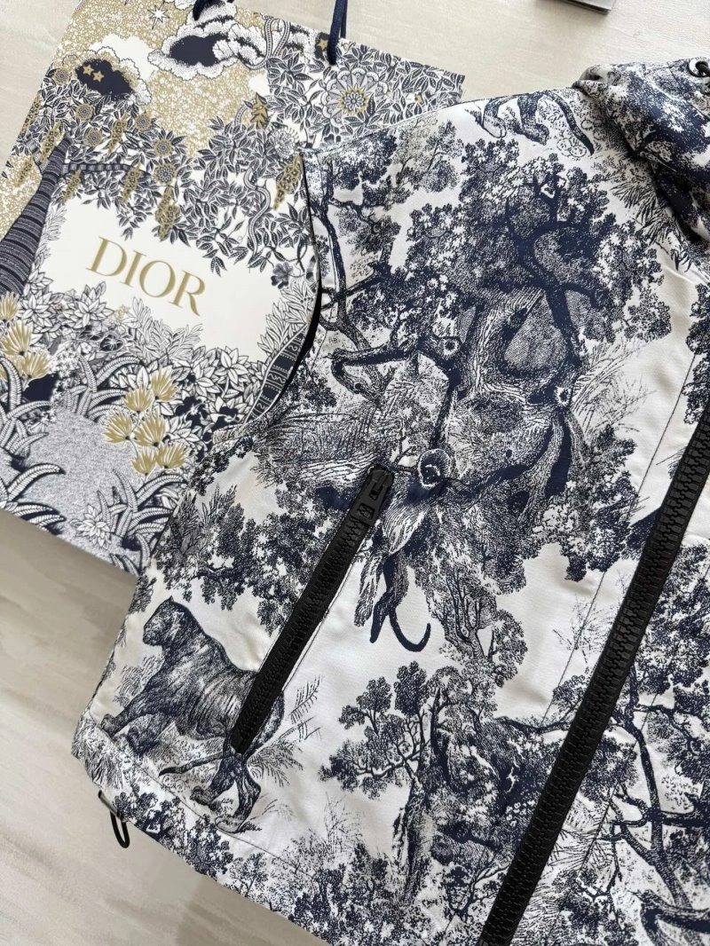 Trendy Christian Dior Short Suits 113668
