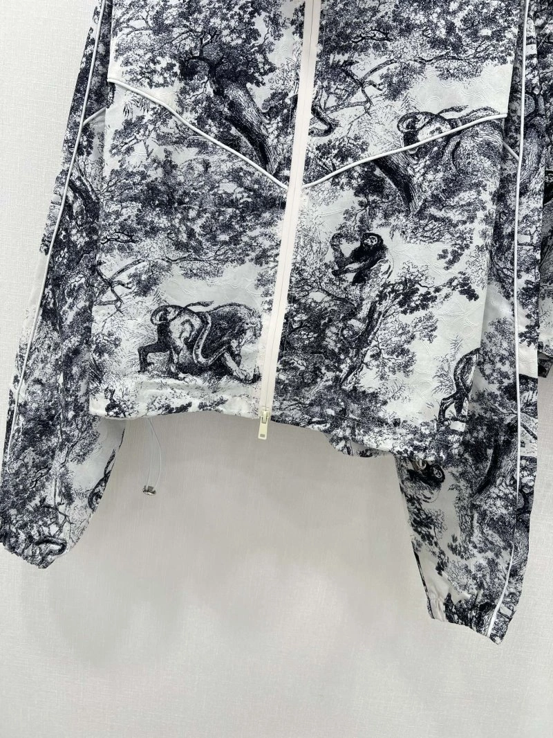 Breathable Christian Dior Short Suits 113686