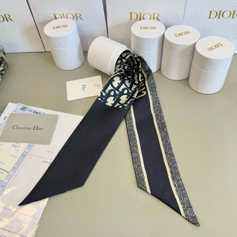 Practical Christian Dior Silk 272391