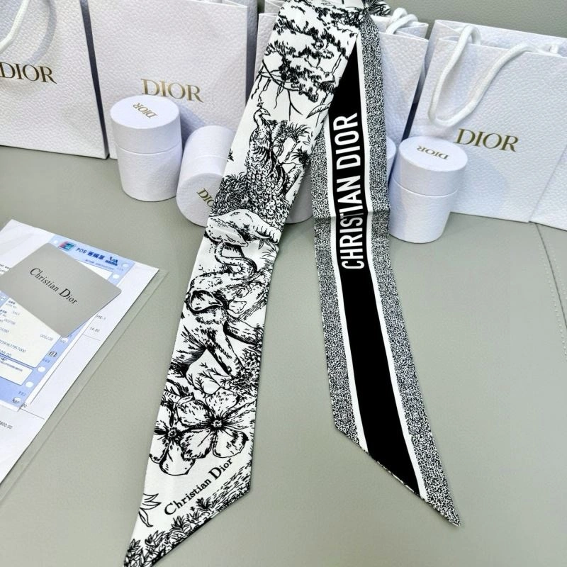 Unique Christian Dior Silk 272374