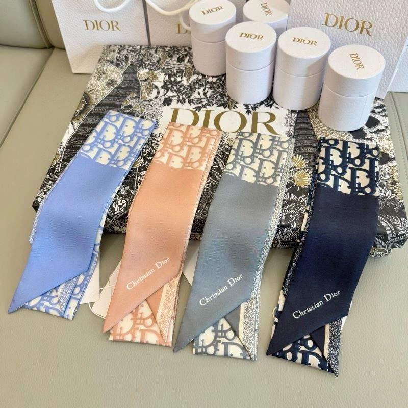 Christian Dior Silk Lightweight 272385