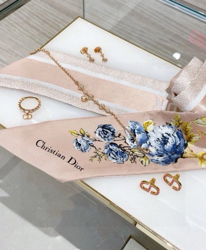 SmartChoice Christian Dior Silk 272370
