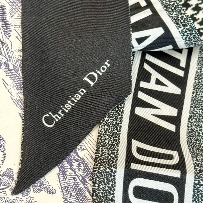 Classic Christian Dior Silk 272336