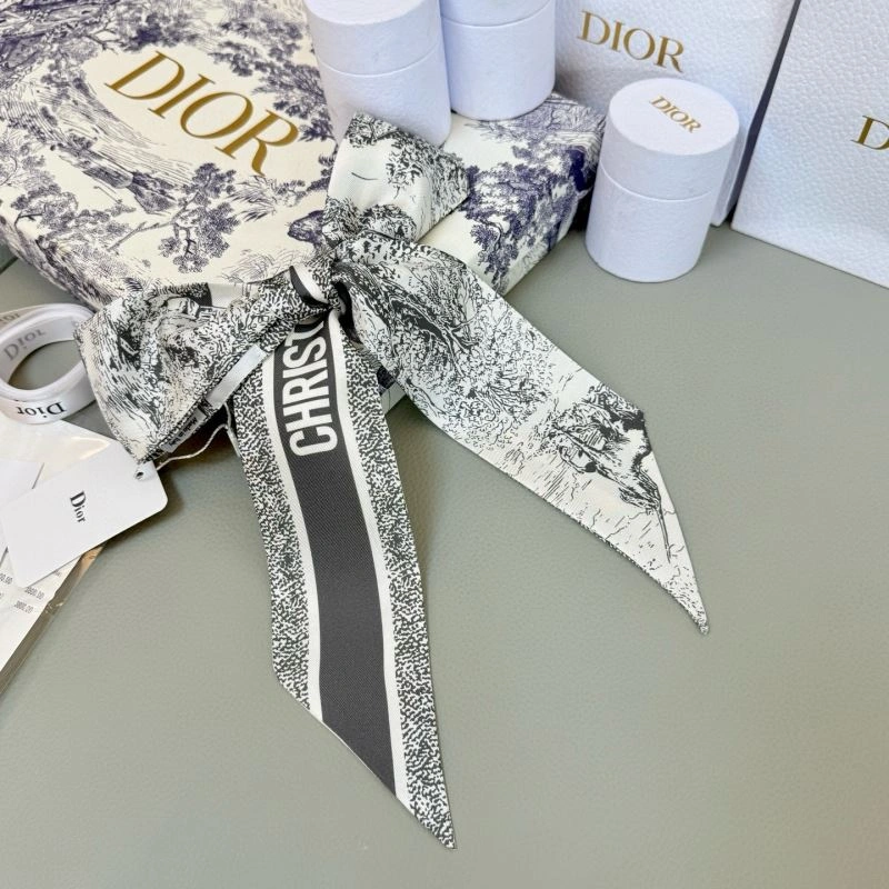 WellDesigned Christian Dior Silk 272342
