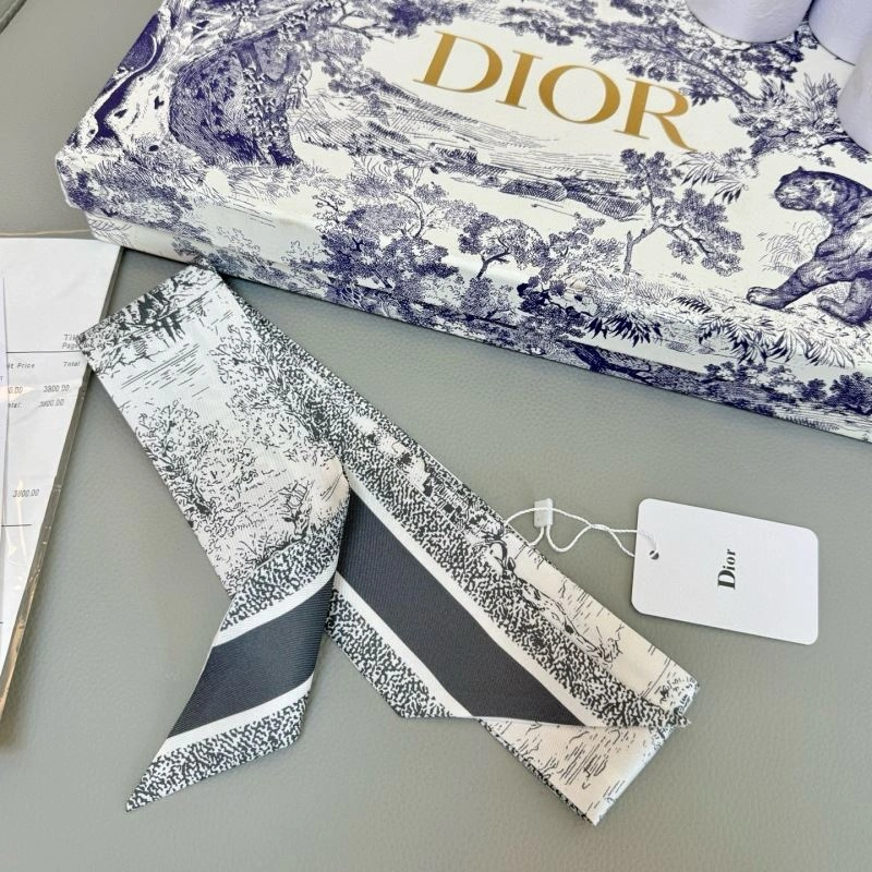 WellDesigned Christian Dior Silk 272342