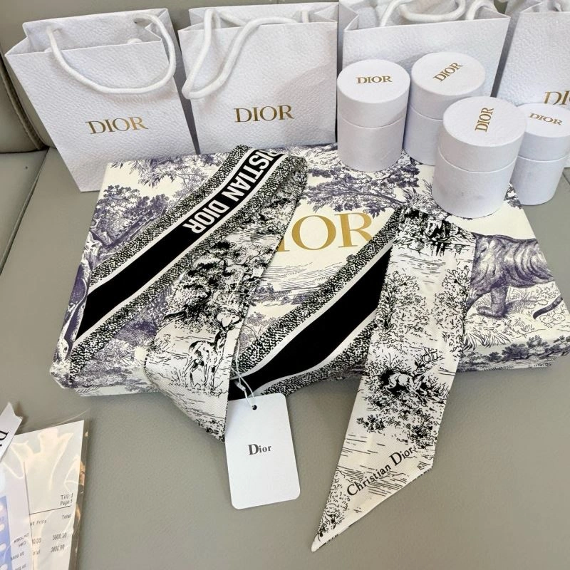Lightweight Christian Dior Silk 272359