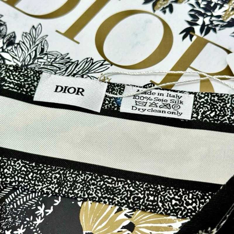 Christian Dior Silk WellDesigned 272362