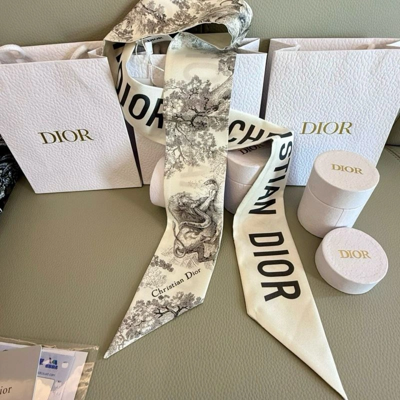Christian Dior Silk Compact 272353