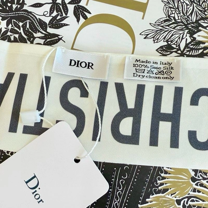 Christian Dior Silk Compact 272353
