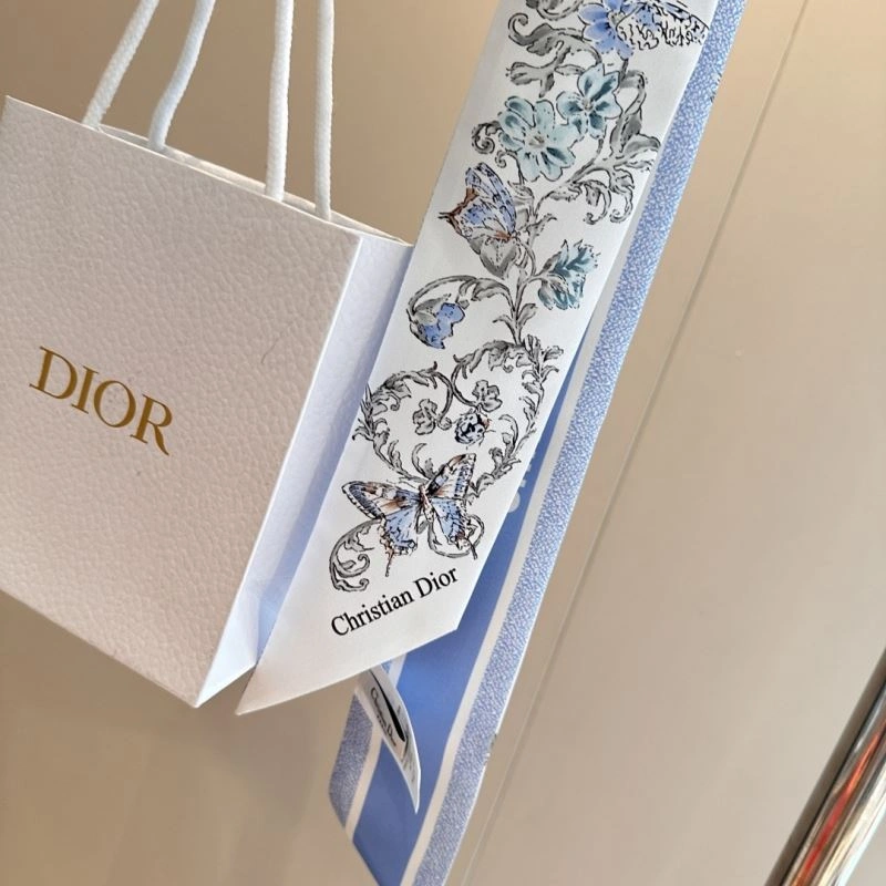 Comfortable Christian Dior Silk 272360