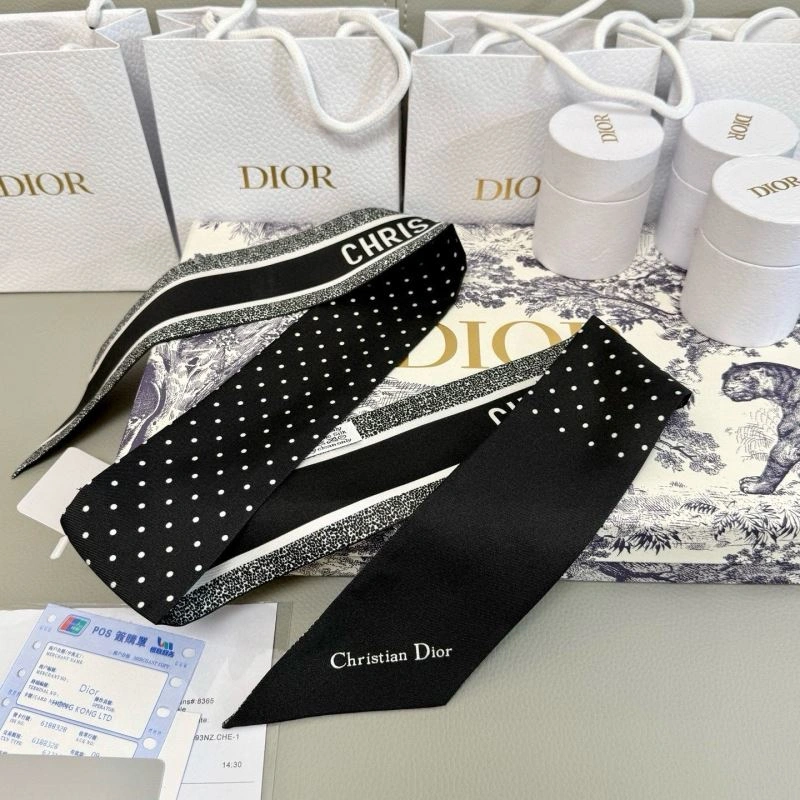 Christian Dior Silk Minimalist 272352