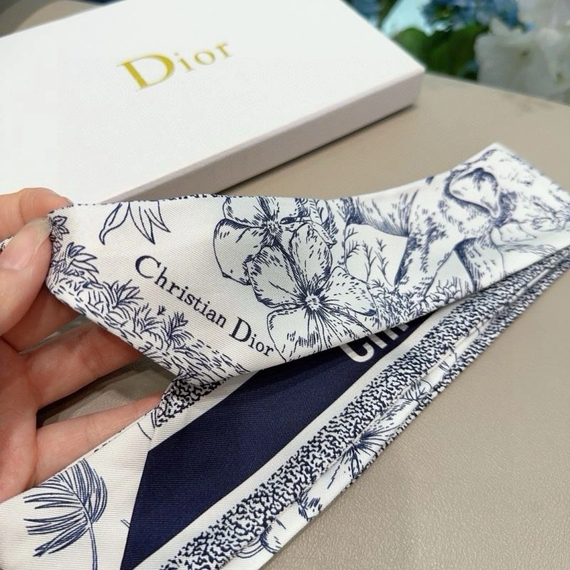Stretchable Christian Dior Silk 272351