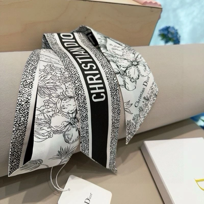 UrbanStyle Christian Dior Silk 272345