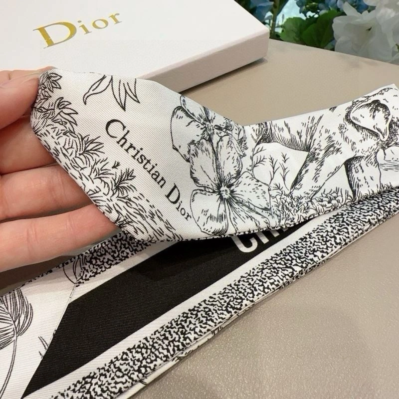 UrbanStyle Christian Dior Silk 272345