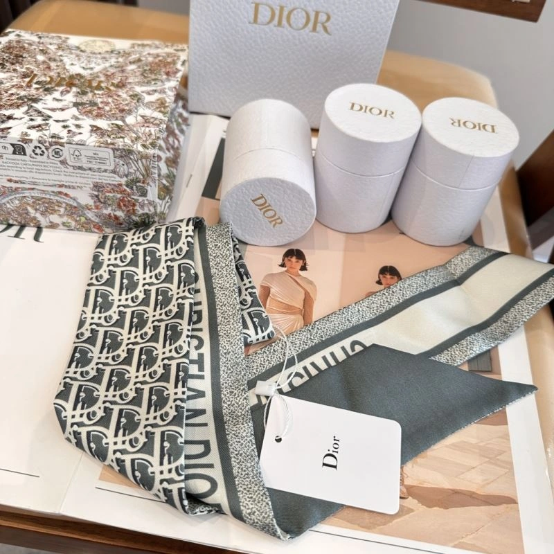 Christian Dior Silk TimelessDesign 272316
