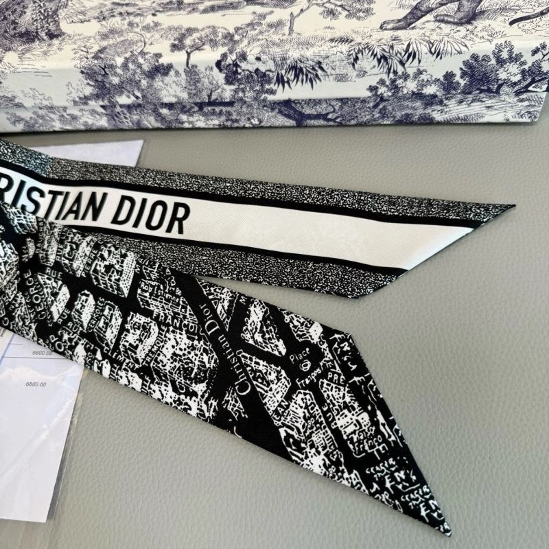 Christian Dior Silk Versatile 272307
