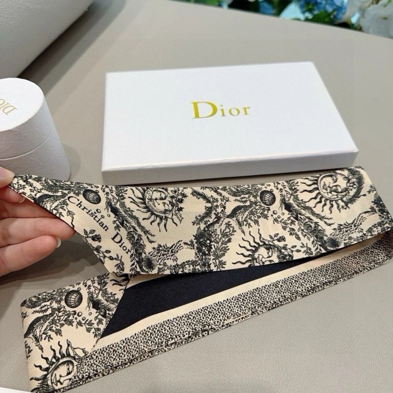 Snug Christian Dior Silk 272318