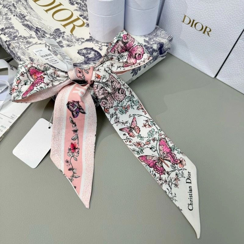 Effortless Christian Dior Silk 272310