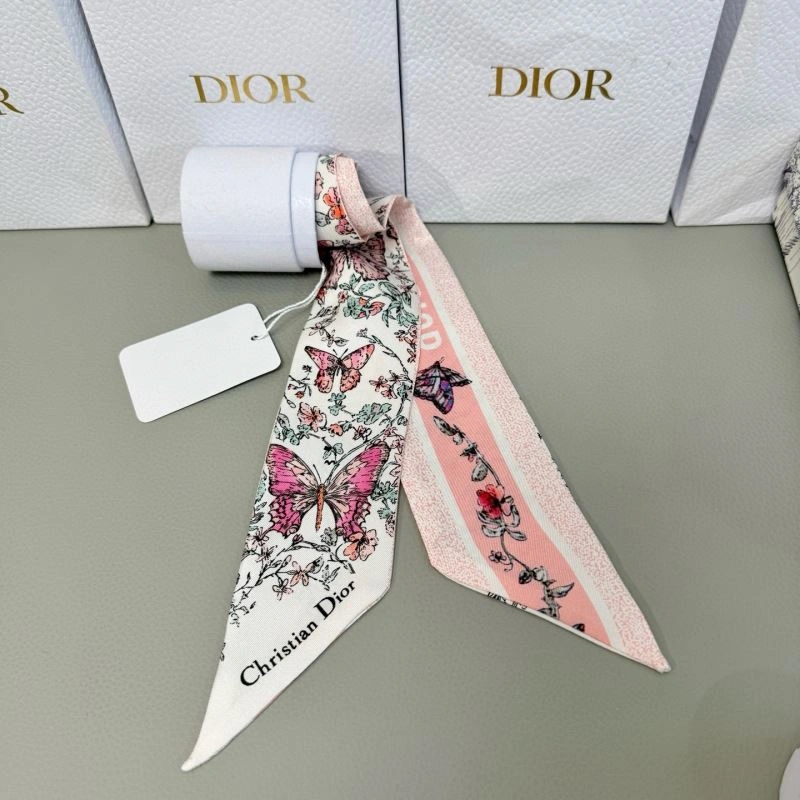 Effortless Christian Dior Silk 272310