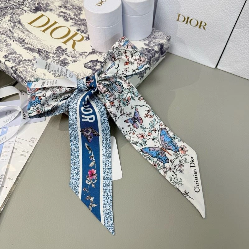 Minimalist Christian Dior Silk 272308