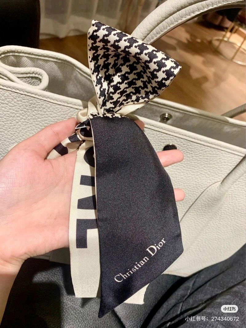 Christian Dior Silk Breathable 272325