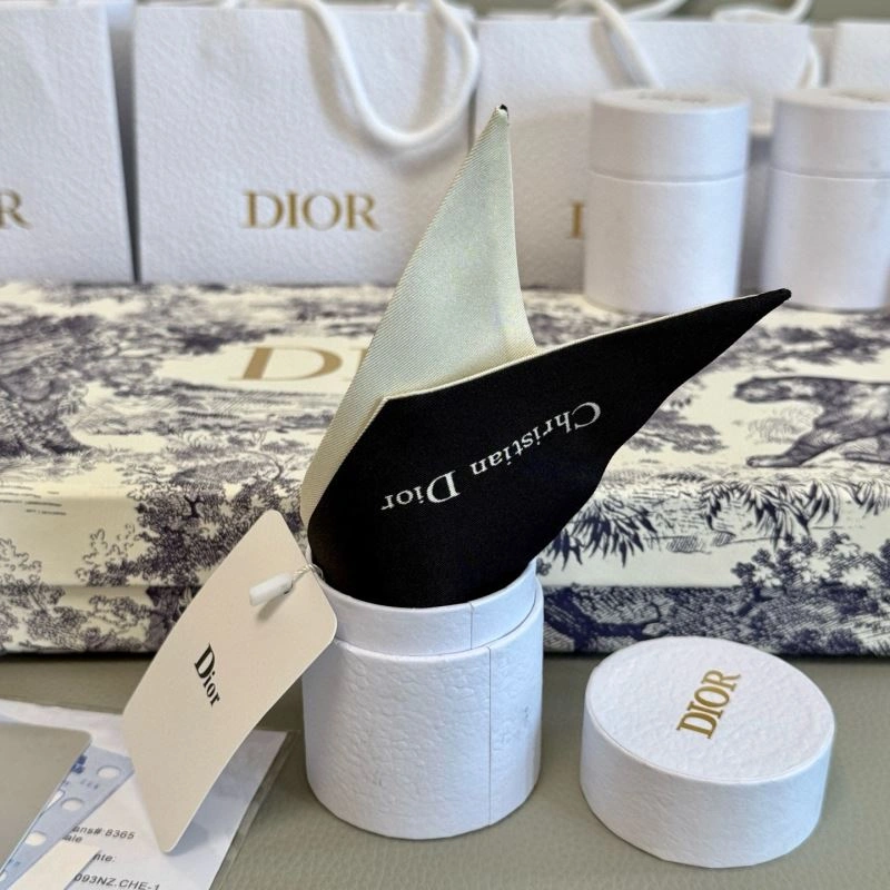 Christian Dior Silk Breathable 272325