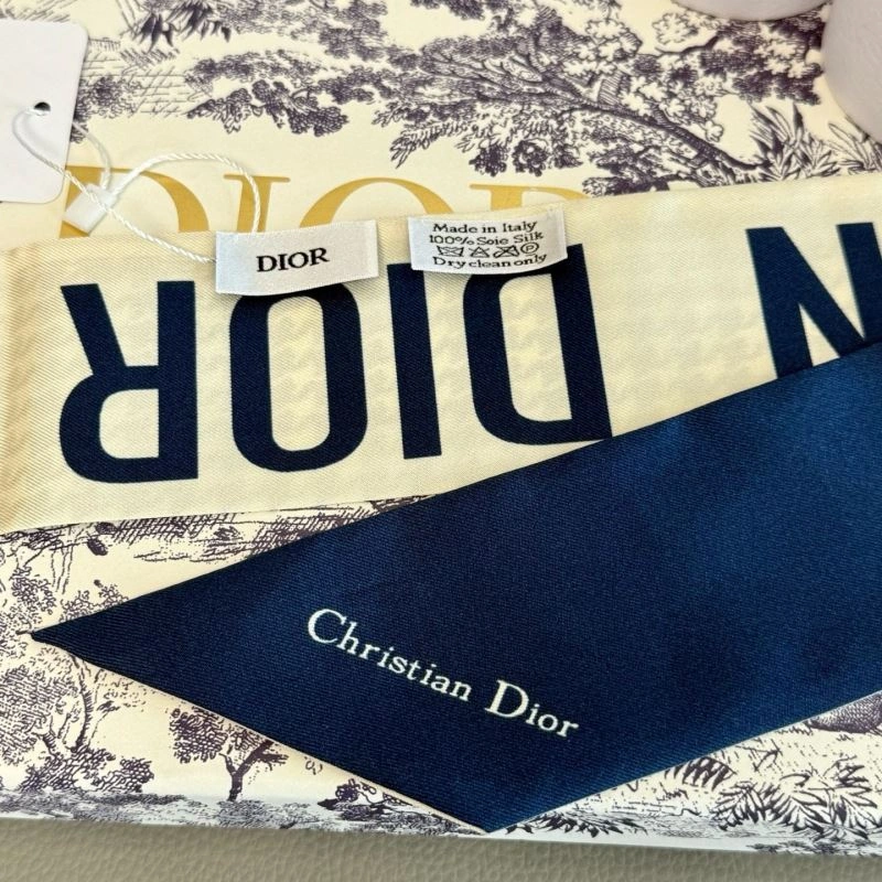 ModernLook Christian Dior Silk 272321