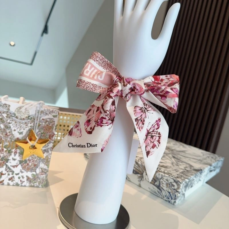 Supportive Christian Dior Silk 272965