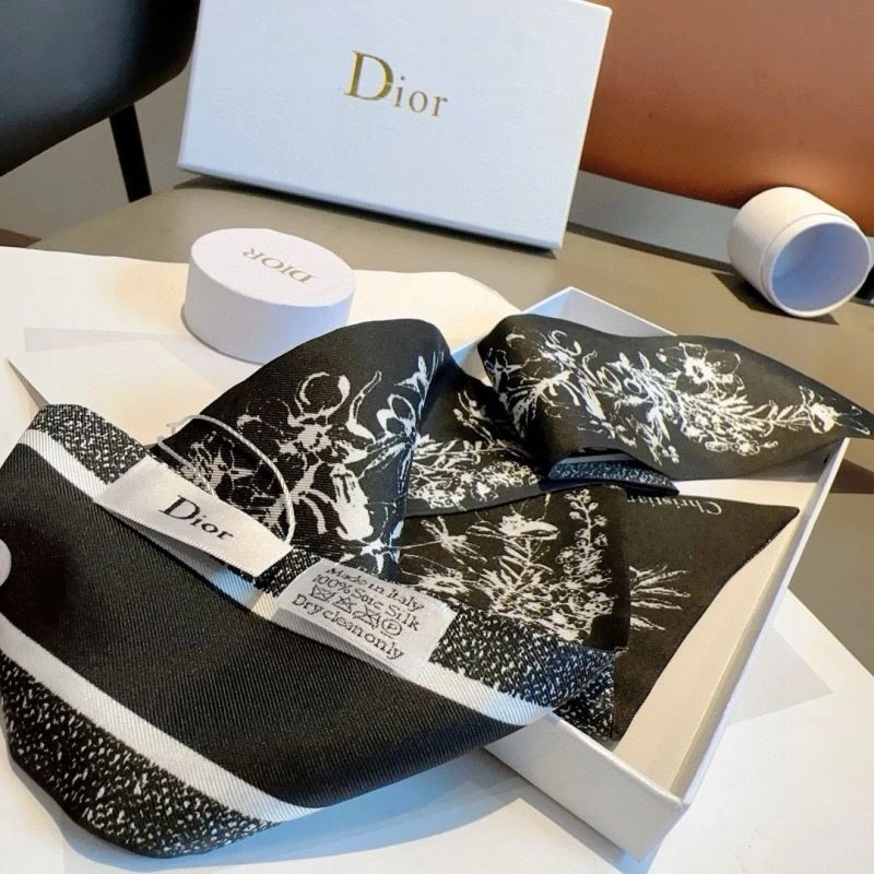 Lightweight Christian Dior Silk 272902