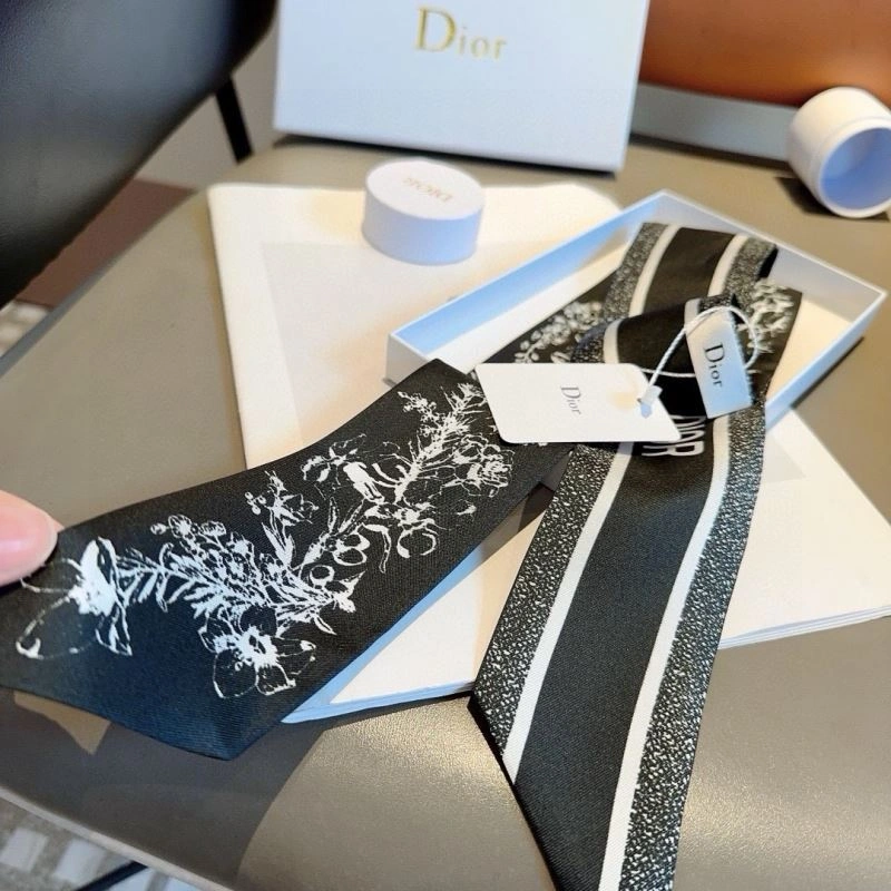 Lightweight Christian Dior Silk 272902