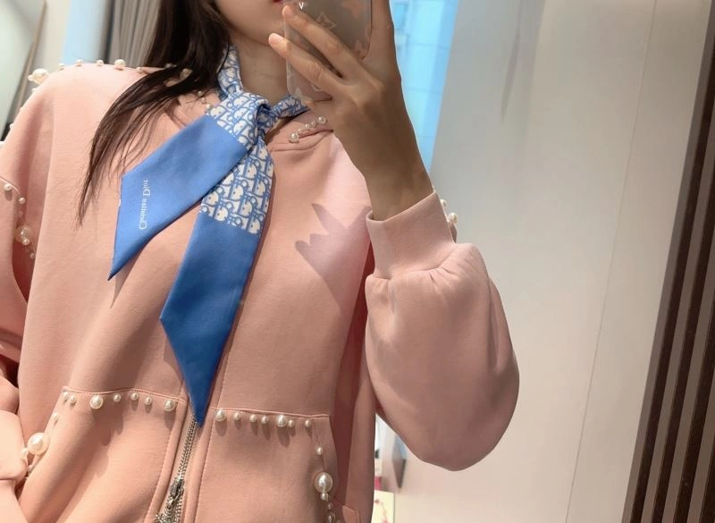 Modern Christian Dior Silk 272905