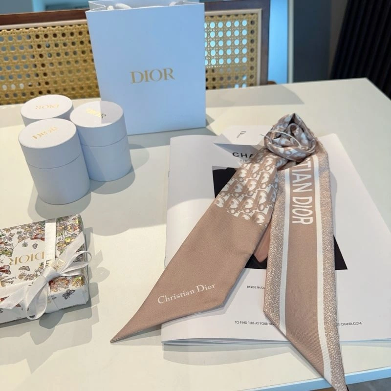 Christian Dior Silk Snug 272908