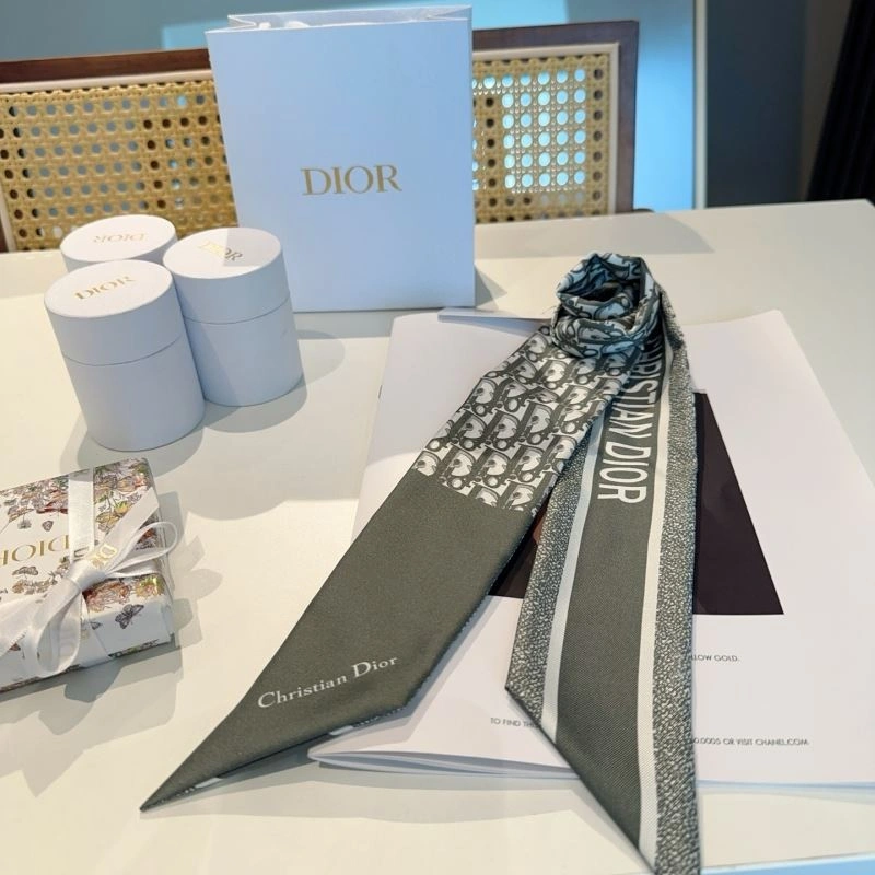 Seasonal Christian Dior Silk 272903