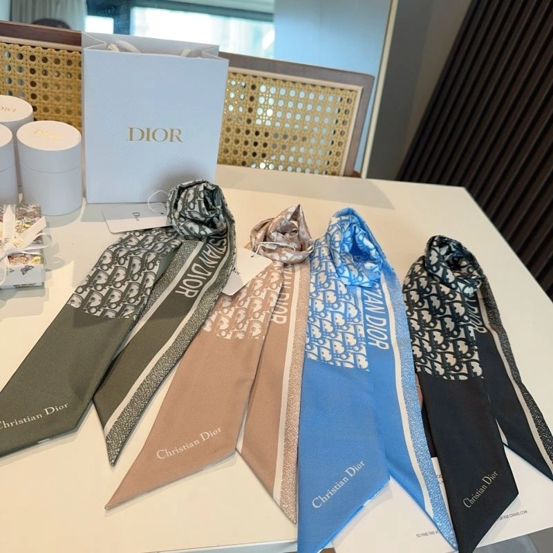Christian Dior Silk Snug 272924