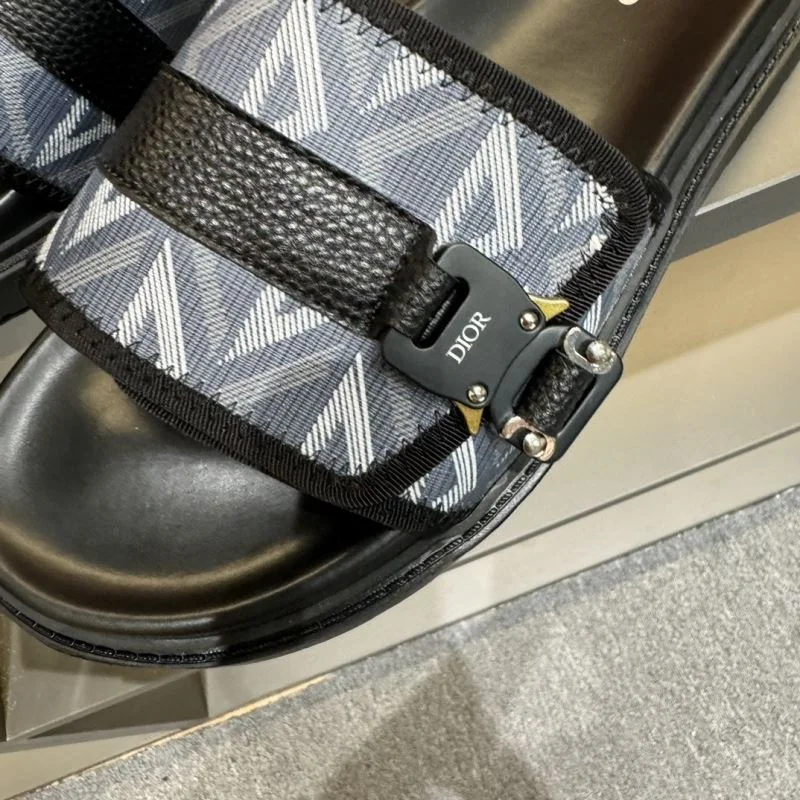 Durable Christian Dior Slippers 20586