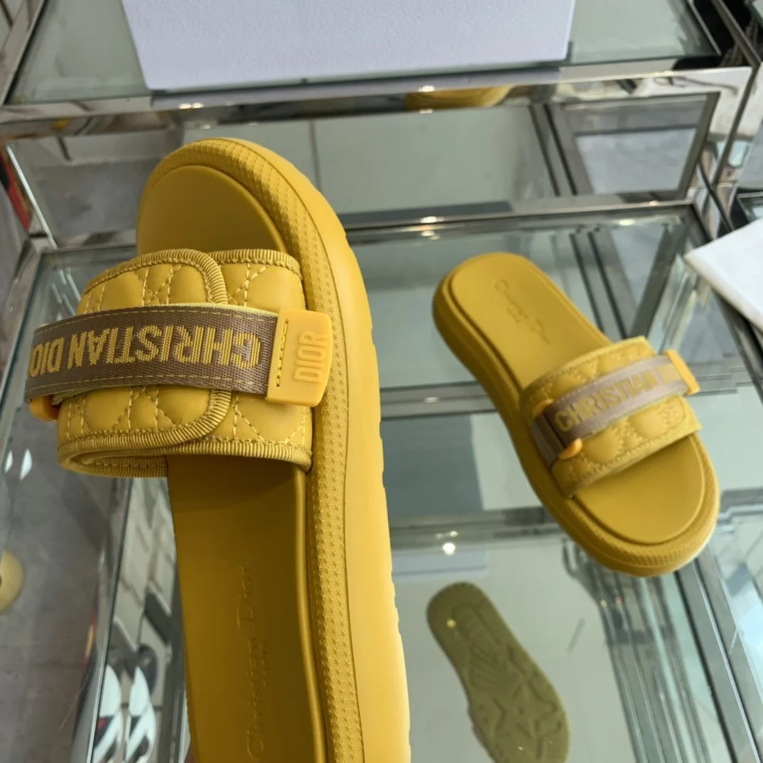 Christian Dior Slippers Sporty 21133