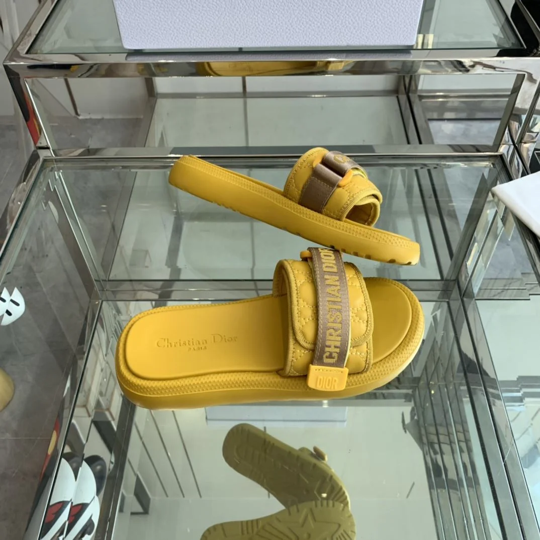 Christian Dior Slippers Sporty 21133