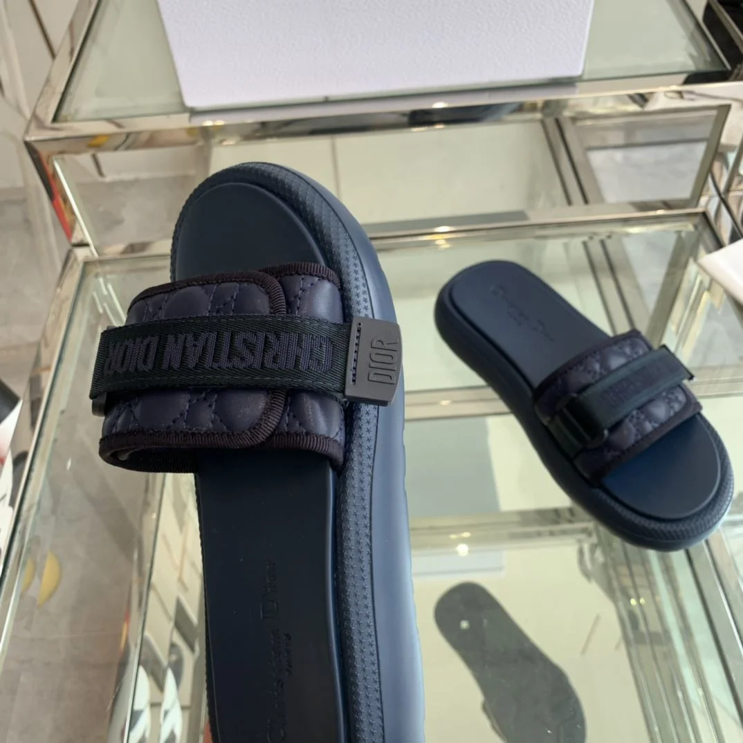 Christian Dior Slippers Fashionable 21131
