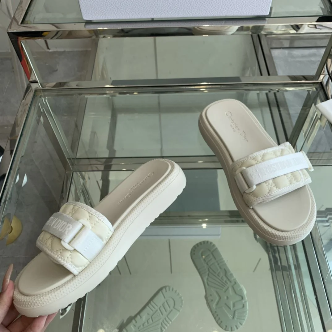 Christian Dior Slippers Upgraded 21138