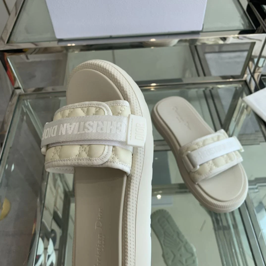 Christian Dior Slippers Upgraded 21138