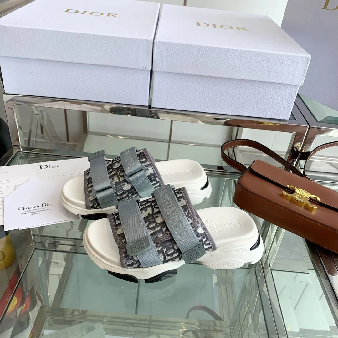 EyeCatching Christian Dior Slippers 21124